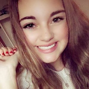 Meet your Posher, Abby